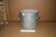 großer alter Zinktopf