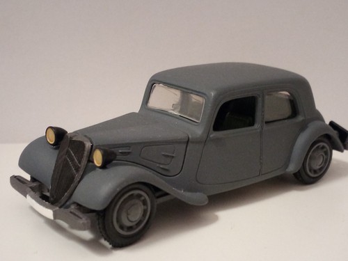 Citroen traction berline - traction, av