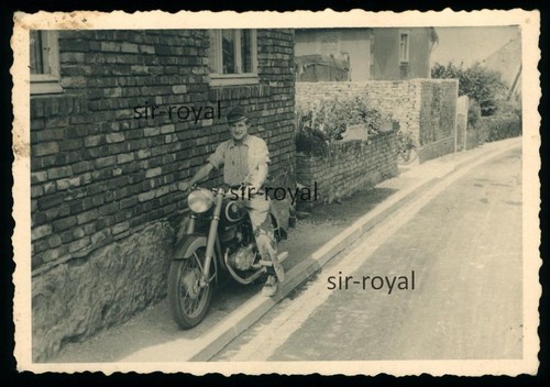 Motorrad 1954 bei baustelle - motorrad, in