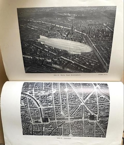 Flugzeug über berlin - im,