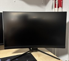 Msi Monitor 27 Zoll 60hz Full HD (Bildschirmbeschädigung)