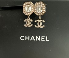 CHANEL Ohrringe Ohrstecker mit Originalverpackung
