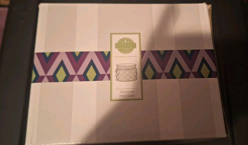 Scentsy diamond milk glass - scentsy,