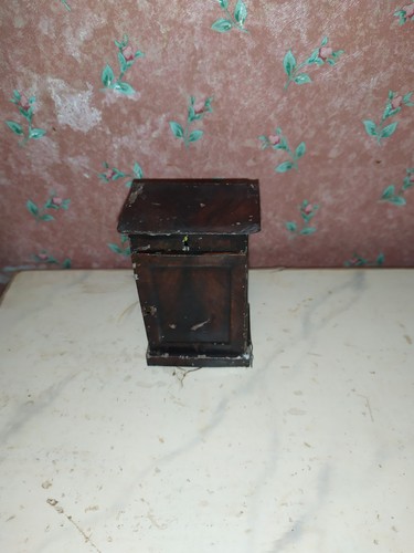 Alter blech schrank rock - alter,