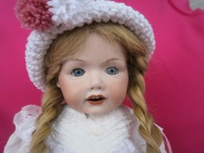 PORZELLANKOPF PUPPE - MARKE