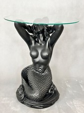 Figurentisch im Frauen Design