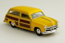 Road Champs - Ford Woody 1949