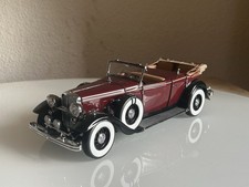 1932er Ford Lincoln KB Modell  1:18 defekt 