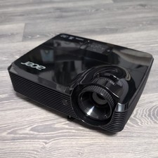 Acer Modell P1120 Beamer