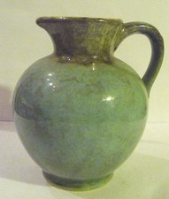 Vase - Hellgrüner Tonkrug