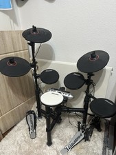 Carlsbro CSD130 8-teilig, E-Schlagzeug, 5 Trommeln, 3 Becken, Hi-Hat, Drum-Pedal