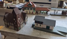 Eisenbahn  Lot    Häuser