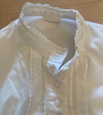 Damenbluse mit Stickereien im Landhausstil / Oktoberfest  von der Marke MEICO