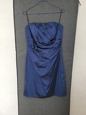Blaues Abendkleid von Marie