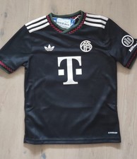 CL-Trikot 2025/26 FC Bayern München Nr. 10 Musiala Gr. 152 neu originalverpackt