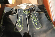 Schwarzbraune bestickte Hirschlederhose, seltene Kniebund in H 56