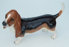 Naturgetreue Figur Hund Basset
