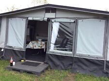 Wohnwagen mit Vorzelt u. Gartenhaus auf Dauerstellplatz