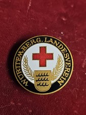 Alte Knopflochbrosche Rotes