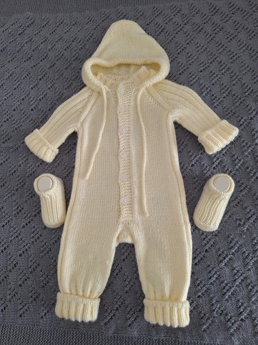 Selbstgestrickter overall mit - selbstgestrickter,