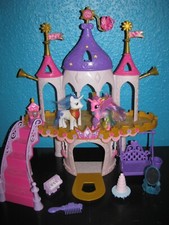 My little Pony G4 Flurry Heart Cadance Shining Armor Set mit Schloss