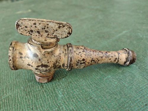 Alter wasserhahn ablasshahn - wasserhahn,