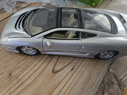 Jaguar xj220 maisto - jaguar, 1/18