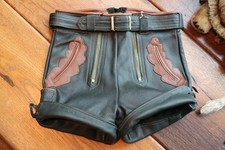 Schöne kurze vintage Jungen