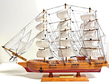 Ein wunderschönes Holzmodell