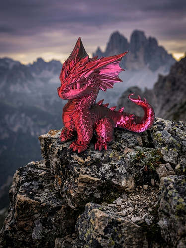 Drachen figur rot schwarz - drachen, rot-schwarz