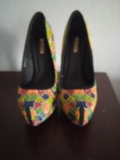 High Heels Göße 37 mit Bunten Steinchen