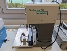 Papierbohrmaschine