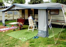 Wohnwagenvorzelt Brand "Granada" Gr 15 (UL = 1052 bis 1075 cm) Gewicht : 39 kg