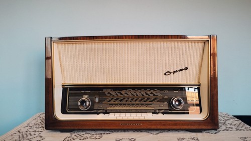 Röhrenradio restauriert - restauriert,
