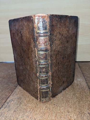 Antikes buch hilaire - buch,