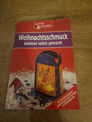 Weihnachtsschmuck spielend - weihnachtsschmuck,