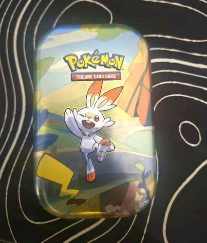 Pokémon tcg blechdose hopplo - blechdose,