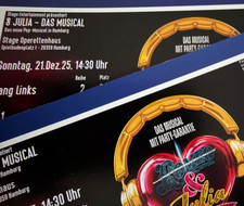 2 Tickets & Julia Musical