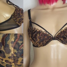 Luxus BH, Wattiert, Implicite