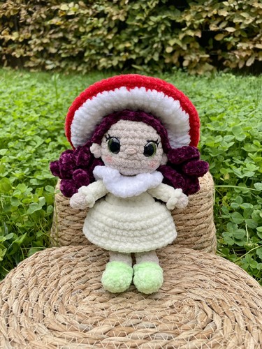 Amigurumi puppe mit pilzhut - puppe,