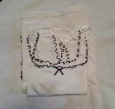 Verspielter Schlafanzug / Pyjama in creme-aubergine, Gr. 48-50, Zustand neu