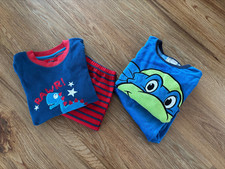 2 Kinderschlafanzüge für den