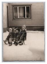 3 Lachsäcke im Schnee mit