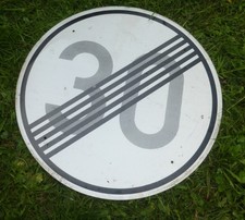 altes Verkehrsschild Schild