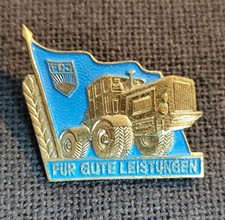 Auszeichnung DDR: Abzeichen Goldener Traktor FDJ 2 Personen Landwirtschaft LPG 