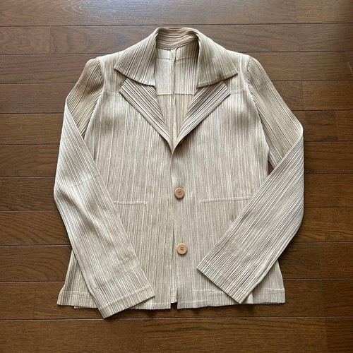 Issey miyake pleats - issey,