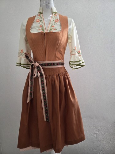 Julia trentini dirndl - trentini, modell