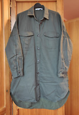 Long-Bluse, navi-grün, 2 Brusttaschen, Front Baumwolle, Rücken Taft, G. XS, ZARA