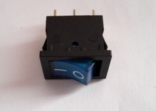 NoName, 1 Stück Wippschalter, 1xEIN, I-O, blau, beleuchtet, 12V, 15A, unbenutzt