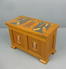 alte Miniatur Truhe Holz